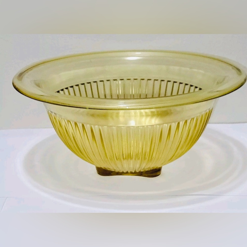 Vintage Federal Glass Golden Glow Amber Ribbed Mixing Bowl 8.5 Inch